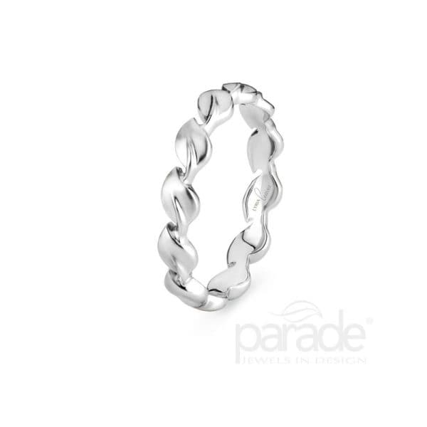 Parade Design Lyria Leaves wedding band. *This item is clearance and is sold as is. This item is being sold in store as well as on the website. Availability is subject to change.18kwg.