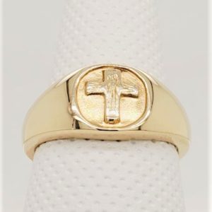 14kt Yellow Gold Cross Ring Size 8. *This item is clearance and is sold as is. This item is being sold in store as well as on the website. Availability is subject to change. Items from clearance cannot be refunded and are exchange only.